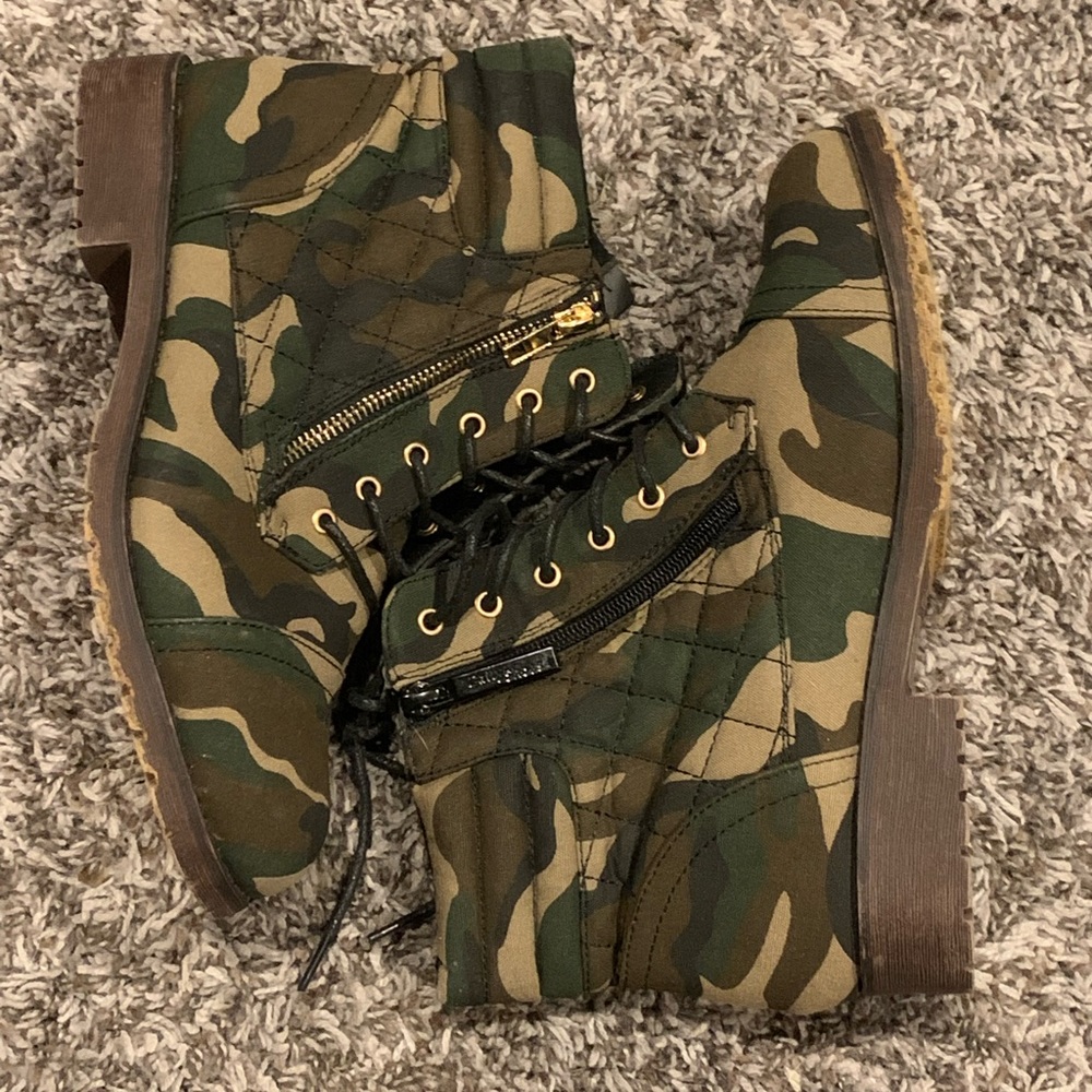Women’s Camouflage Dress Boots